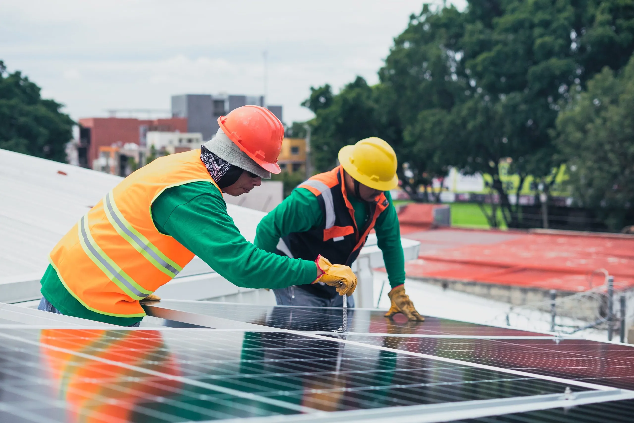 Featured image for “How Long Do Solar Panels Last? Understanding Their Lifespan”