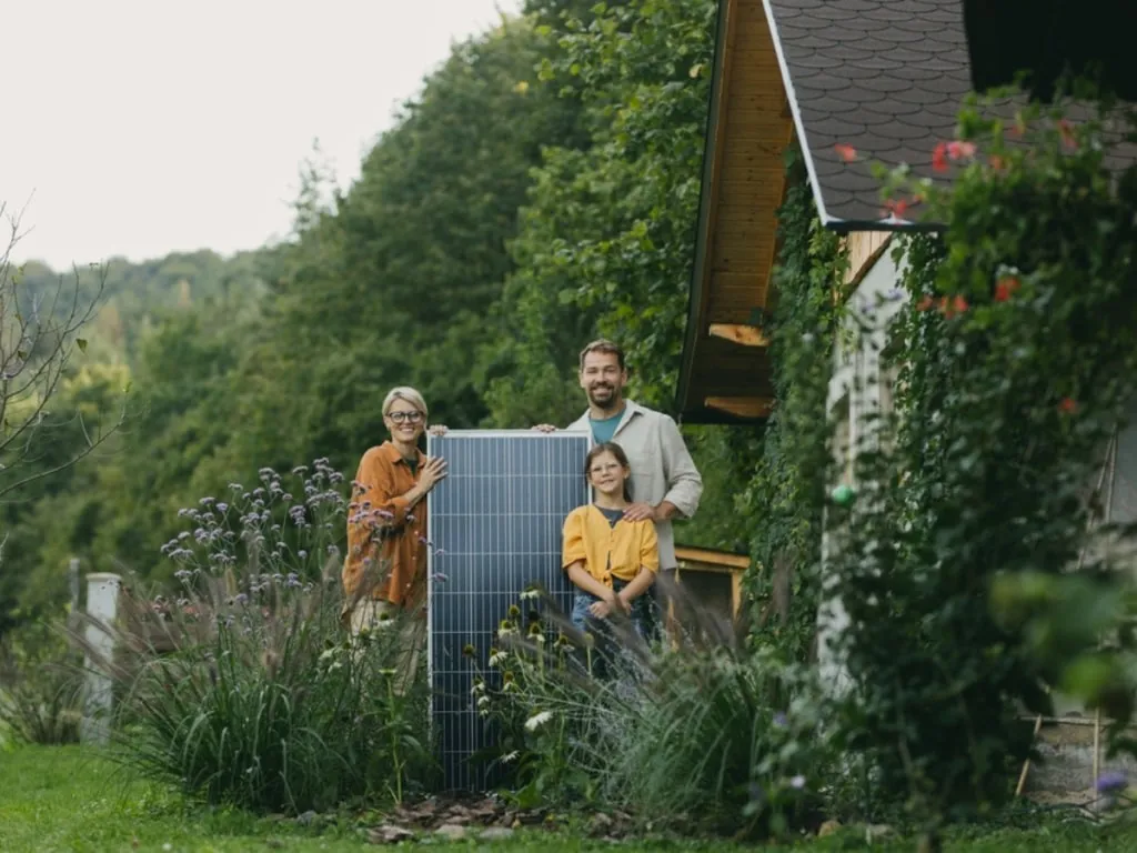 solar panel at home 1024x768 1